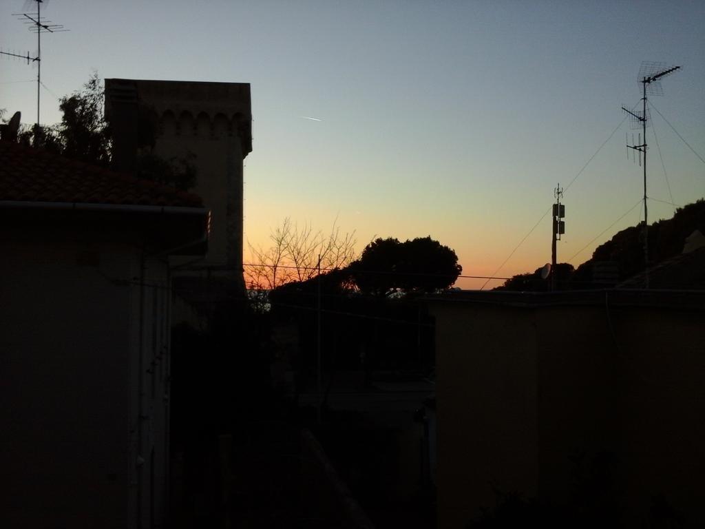 Appartamenti Torre Medicea Castiglioncello Exterior photo